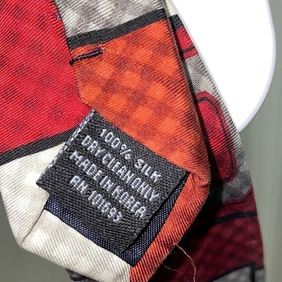 100% Silk Tie Ohio State Buckeyes OSU Patch Logos and Brutus Mascot - Picture 3 of 3